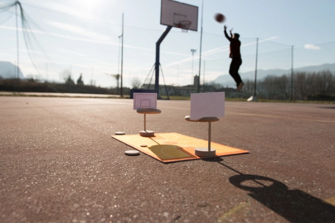 Gioco di basket in legno Skok!