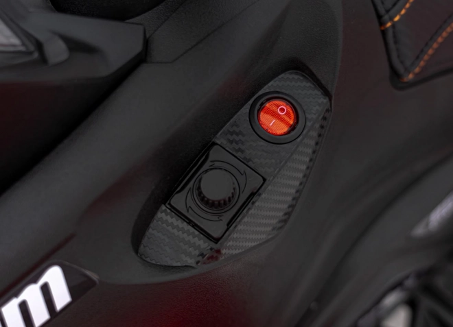 Maverick ATV rosso