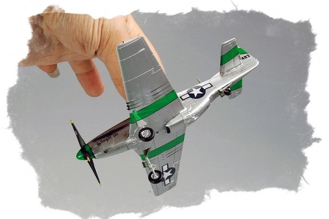 Modello di plastica P-51D Mustang IV