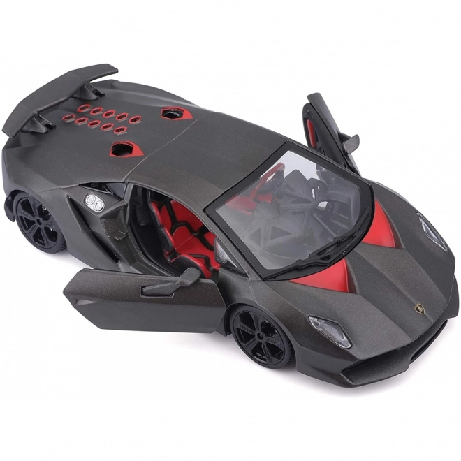 Auto RC Lamborghini Sesto Elemento in scala con telecomando