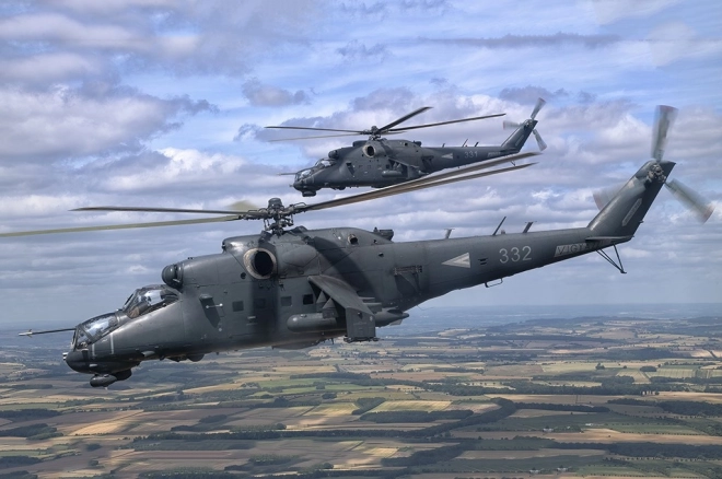 Modello elicottero Mi-24P Hind F in scala 1/48