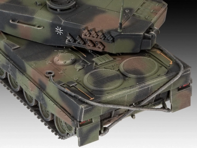 Modello in plastica Elefant SLT 50-3 + Leopard 2A4