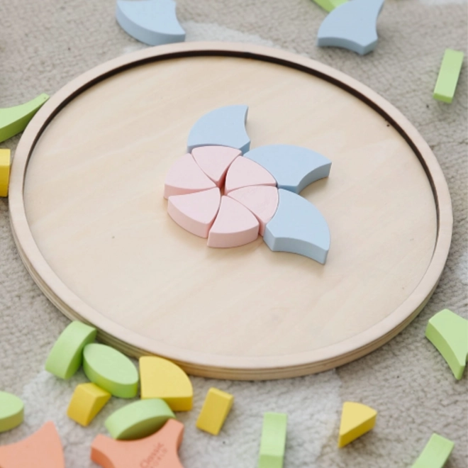 Mandala pastello Montessori mosaico di fiori