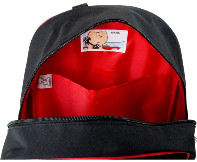 Ampio scomparto principale con etichetta nome