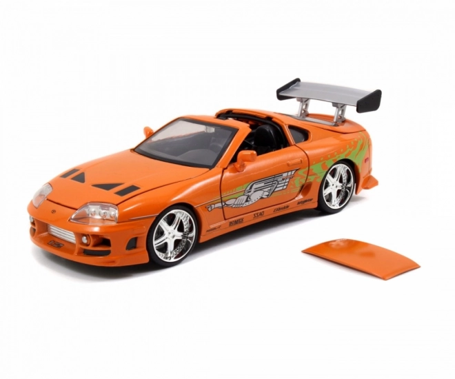 Auto 1995 Toyota Supra 1:24 con figura Brian O’Conner