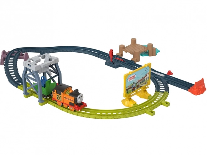 Locomotiva motorizzata Nia per le avventure di Thomas & Friends