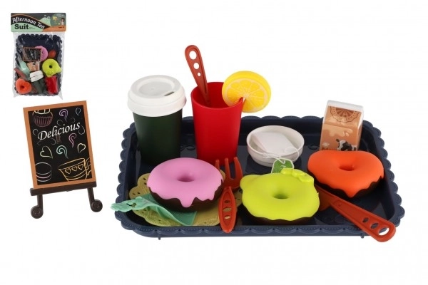 Set cucina con cibo di plastica