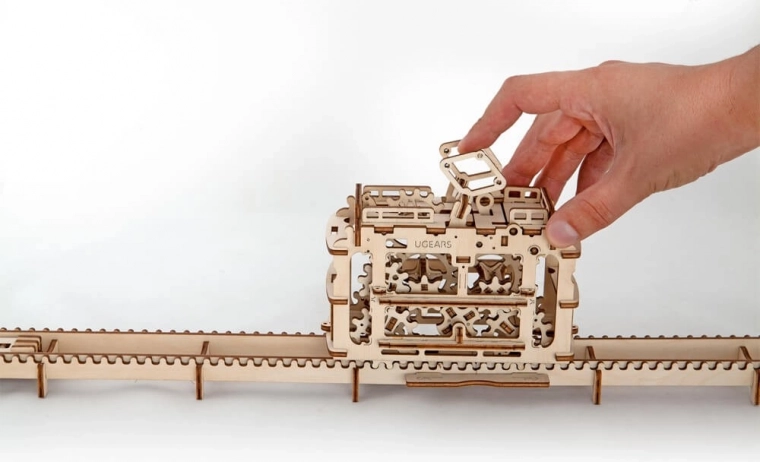 Inclinazione del tracciato regolabile e corsa per gravità