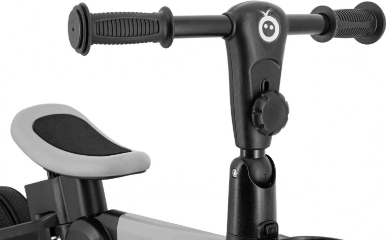 Cresce con il bambino grazie al sellino regolabile