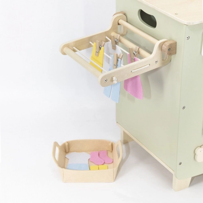 Lavatrice in legno con accessori