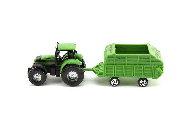 Trattore verde con rimorchio realistico