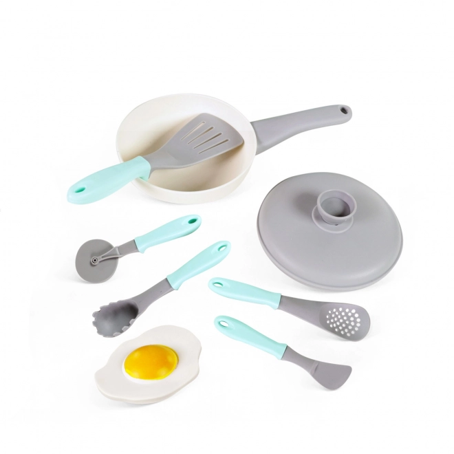 Set da cucina con stoviglie