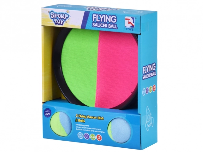 Gioco con racchette e palline di velcro