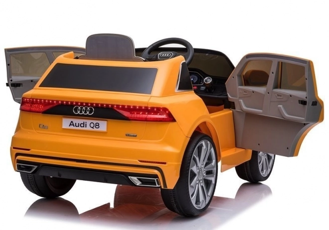 Auto a batteria Audi Q8 giallo laccato