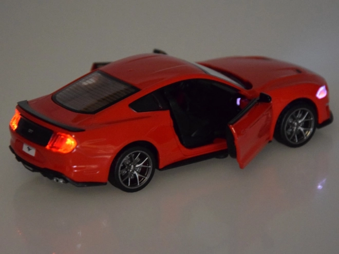 Auto in metallo Ford Mustang GT Scala 1:34