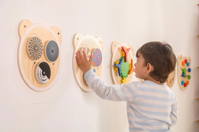 Gioco da parete in legno per bambini