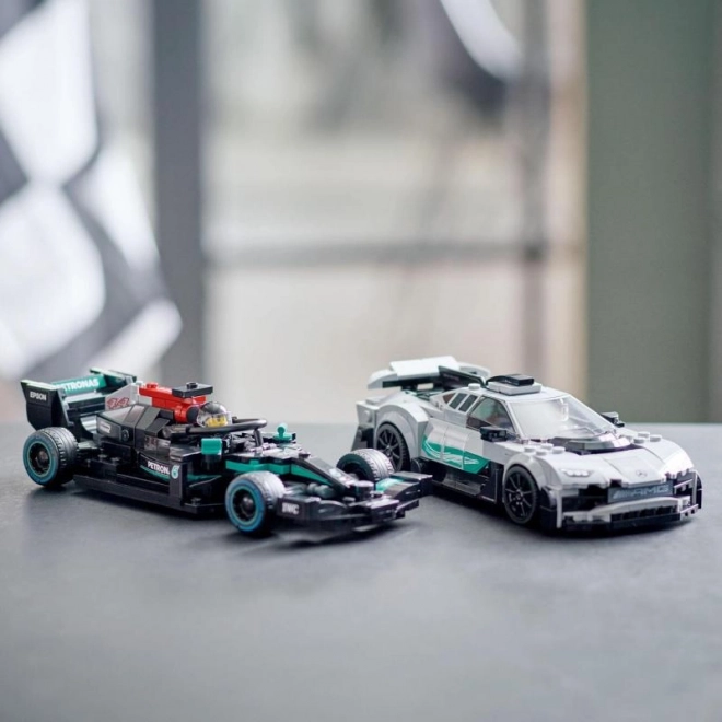 Lego Velocità Campioni Mercedes-AMG F1 W12 E Performance e Mercedes-AMG ONE