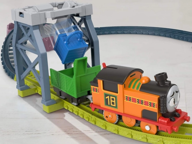 Locomotiva motorizzata Nia per le avventure di Thomas & Friends