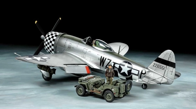 Modello in plastica P-47D Thunderbolt Bubbletop e veicolo leggero 1/4 ton 4x4
