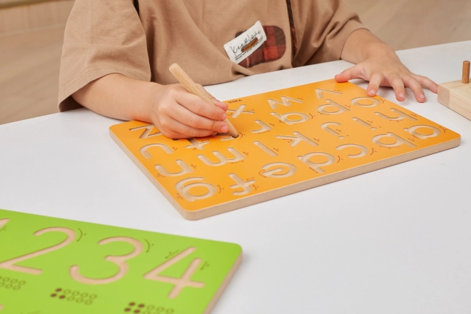 Tavola per esercitarsi a scrivere lettere minuscole Viga