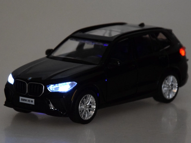 Modello collezionabile BMW X5M con luci e suoni