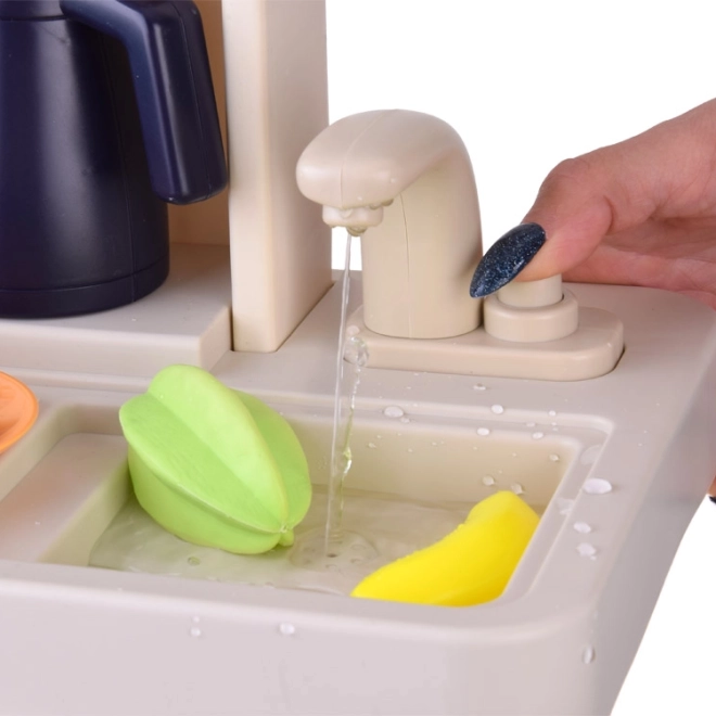 Rubinetto funzionante con acqua corrente