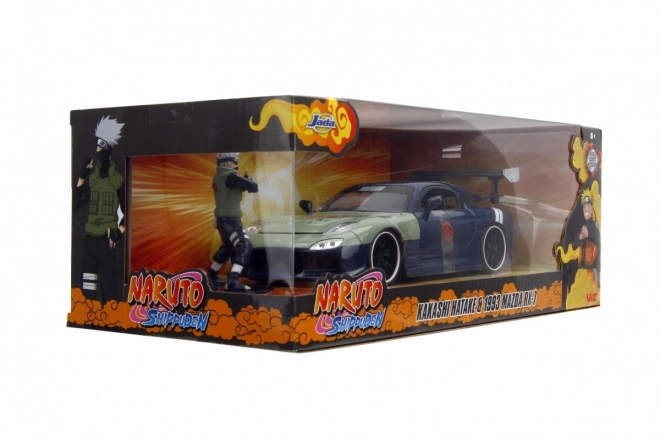 Mazda RX-7 93 con figura Naruto