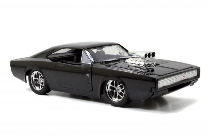 Auto Dodge Charger 1970 1:24 con figurina Dominic Toretto
