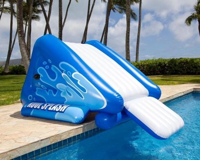 Scivolo gonfiabile per piscina con design a onde