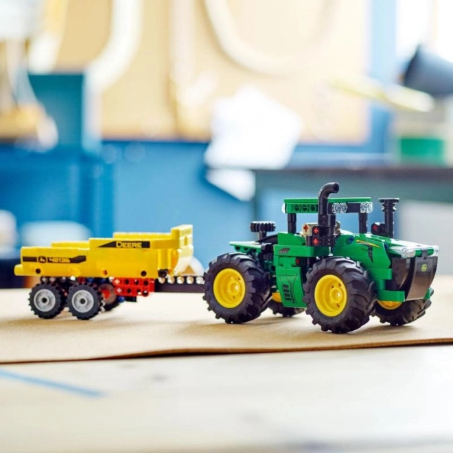 LEGO Technic John Deere 9620R 4WD trattore