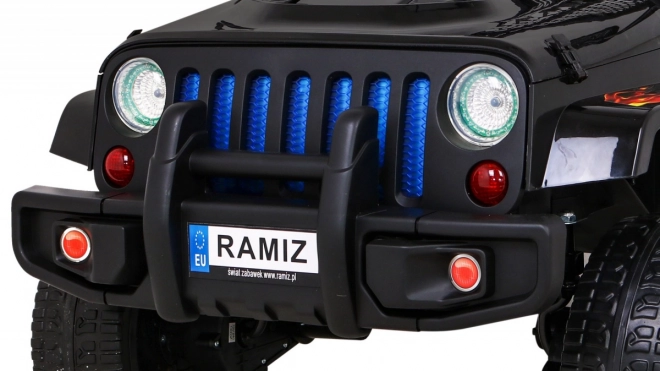 Auto fuoristrada Raptor Drifter Flames + Telecomando + Trazione 4x4 + Spazio di stivaggio + Partenza lenta + MP3 LED