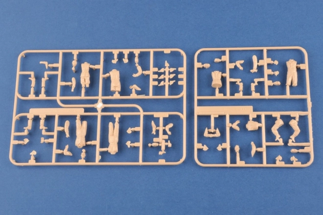 Modello di equipaggio di carro armato russo in plastica