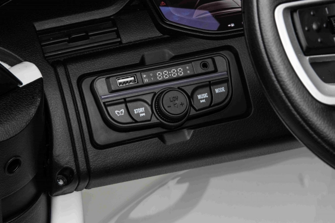 Range Rover SUV Elevatore Bianco