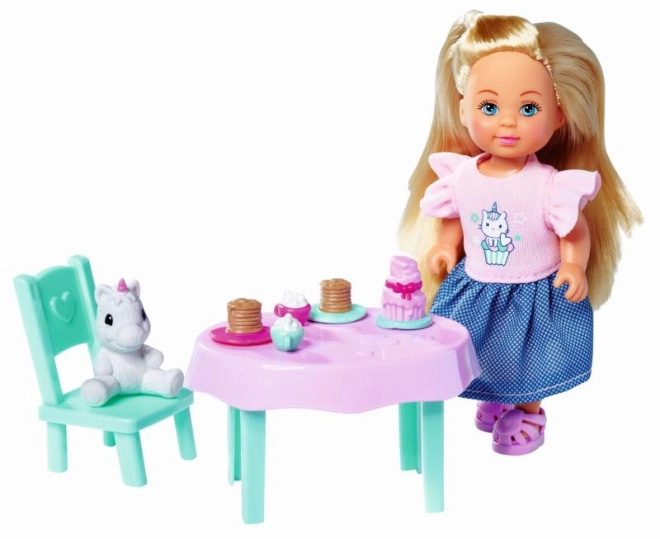 Merenda con tè e tortine