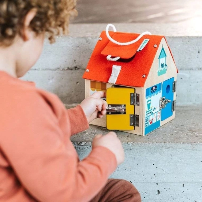 casa in legno con serrature Lilliputiens