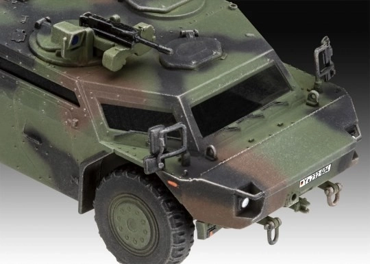 Modello plastico Spahwagen Fennek 1/72