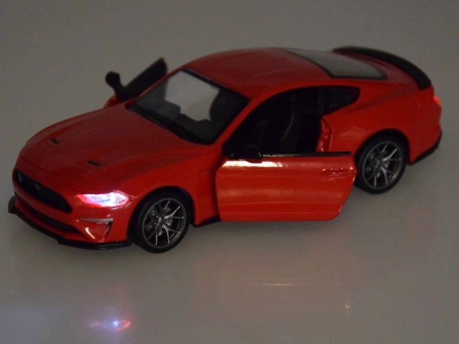 Auto in metallo Ford Mustang GT Scala 1:34