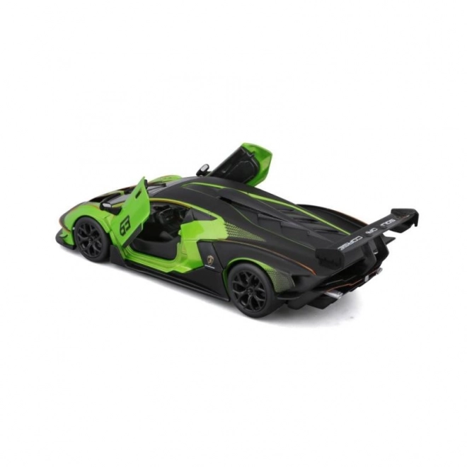 Lamborghini Essenza SCV12 verde in scala 1:24 di Bburago