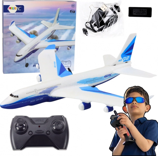 Aereo R/C divertente con luci