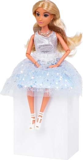 Lunghi capelli biondi da pettinare e intrecciare