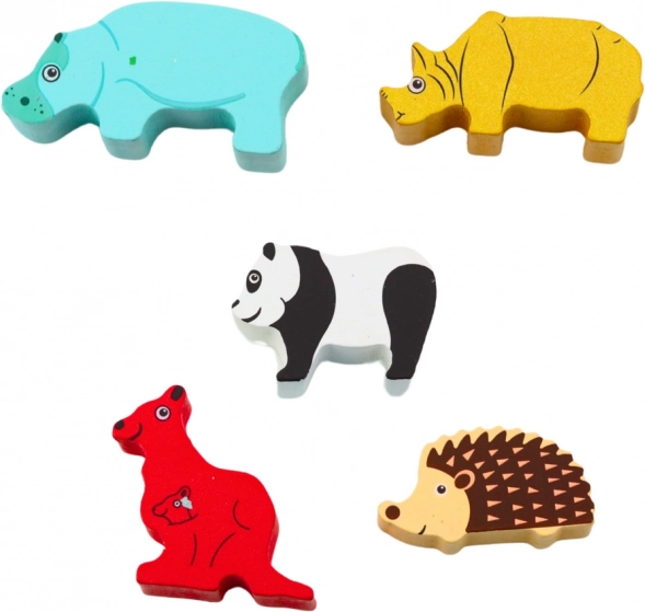 Gioco Montessori con animali in legno