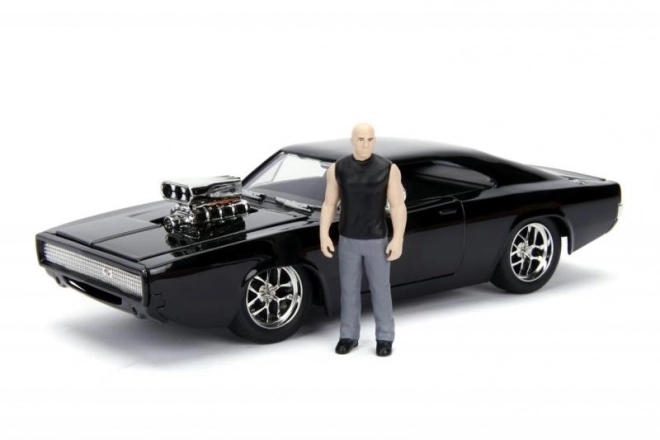 Auto Dodge Charger 1970 1:24 con figurina Dominic Toretto