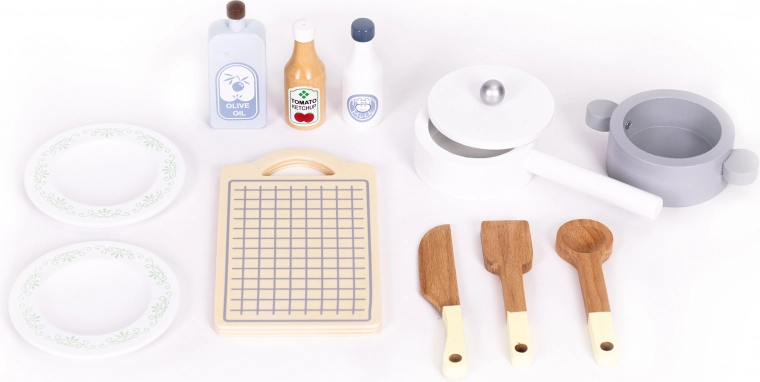 12 accessori in legno inclusi