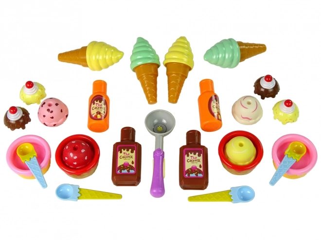 Set dolci gelato pasticcini e salse con cucchiai