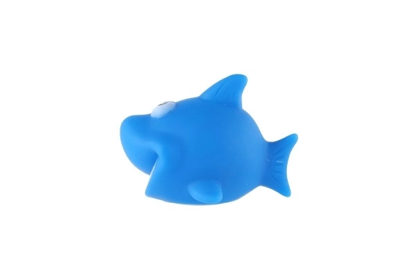 Squalo giocattolo luminoso in acqua