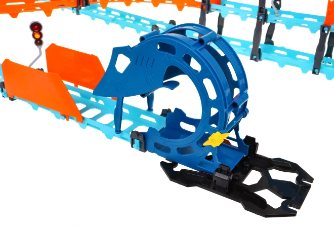 Pista dinamica con loop per una guida adrenalinica