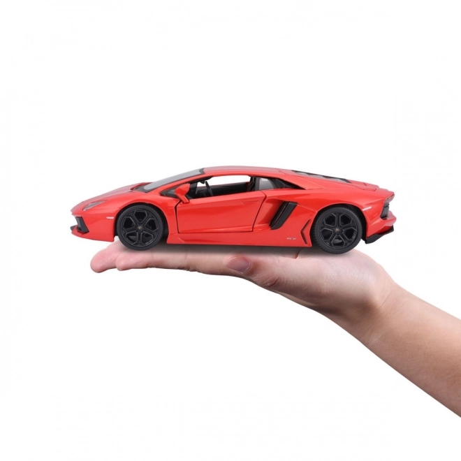 Lamborghini Aventador Coupé in metallo arancione-rosso scala 1:24