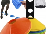 Coni da allenamento – set da 50 pezzi con supporto e sacca a rete