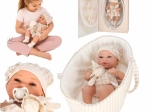 Bambola bebè beige 38 cm con trasportino, ciuccio e coniglietto di peluche