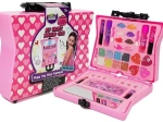Set cosmetico per ragazze con ombretti e smalti